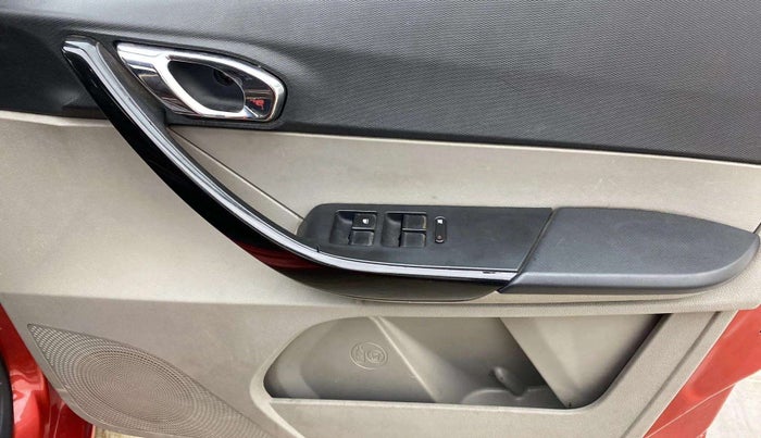 2018 Tata Tiago XZA PETROL, Petrol, Automatic, 91,834 km, Driver Side Door Panels Control