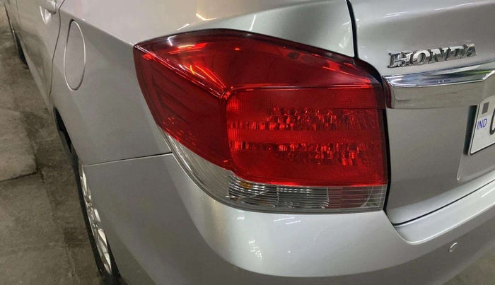 2015 Honda Amaze 1.2L I-VTEC VX, Petrol, Manual, 15,621 km, Left tail light - < 2 inches,no. = 2