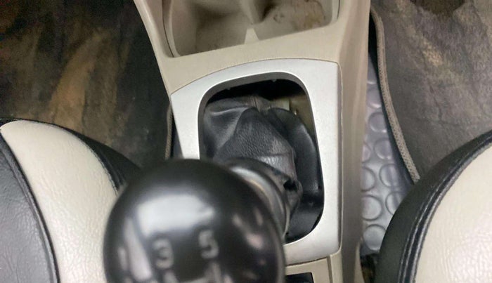 2016 Maruti Alto K10 VXI, Petrol, Manual, 76,549 km, Gear lever - Boot cover slightly torn