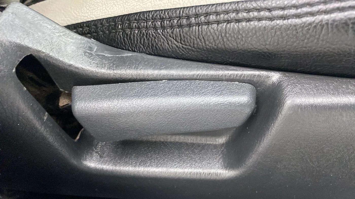 2016 Maruti Alto K10 VXI, Petrol, Manual, 76,720 km, Driver Side Adjustment Panel
