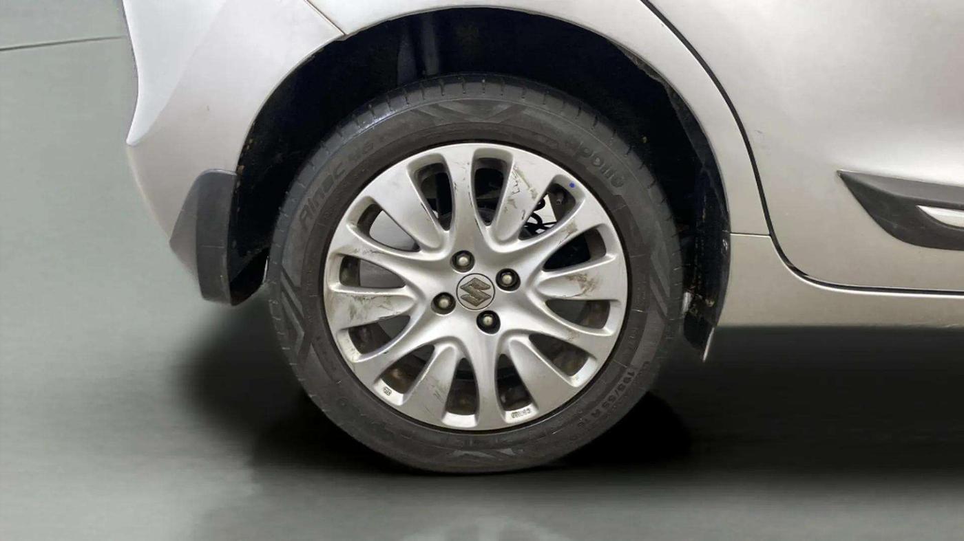 2016 Maruti Baleno ALPHA PETROL 1.2, Petrol, Manual, 42,496 km, Right Rear Wheel