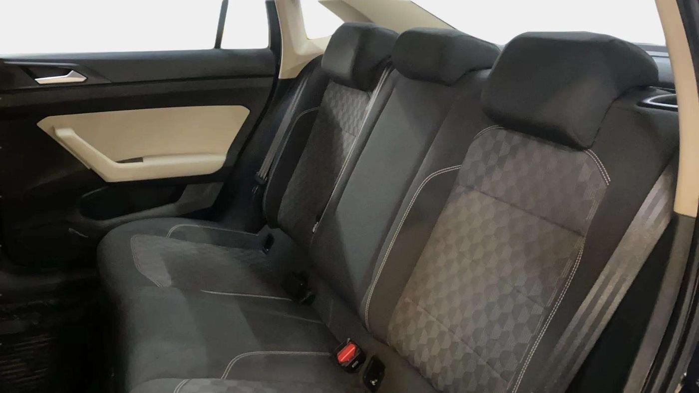 2022 Volkswagen VIRTUS COMFORTLINE TSI 1.0 MT, Petrol, Manual, 26,800 km, Right Side Rear Door Cabin