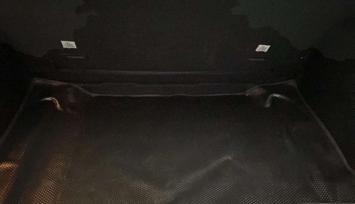 2022 Tata ALTROZ XZ PETROL, Petrol, Manual, 13,006 km, Boot Inside