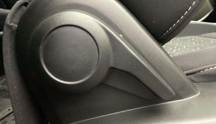 2022 Tata ALTROZ XZ PETROL, Petrol, Manual, 13,006 km, Driver Side Adjustment Panel