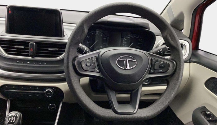 2022 Tata ALTROZ XZ PETROL, Petrol, Manual, 13,006 km, Steering Wheel Close Up