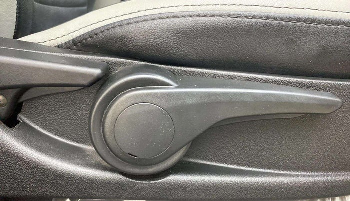 2019 Tata NEXON XZ PLUS PETROL, Petrol, Manual, 28,244 km, Driver Side Adjustment Panel