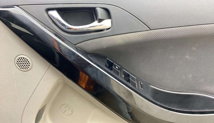 2019 Tata NEXON XZ PLUS PETROL, Petrol, Manual, 28,244 km, Driver Side Door Panels Control