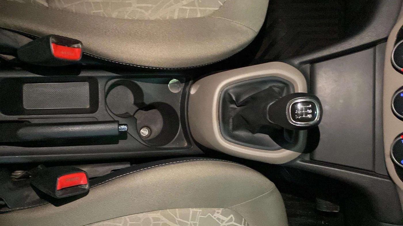 2015 Hyundai Xcent S (O) 1.2, Petrol, Manual, 44,867 km, Gear Lever