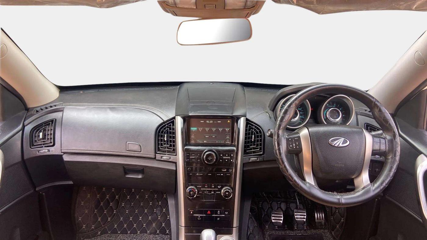 2019 Mahindra XUV500 W11(O), Diesel, Manual, 74,141 km, Dashboard
