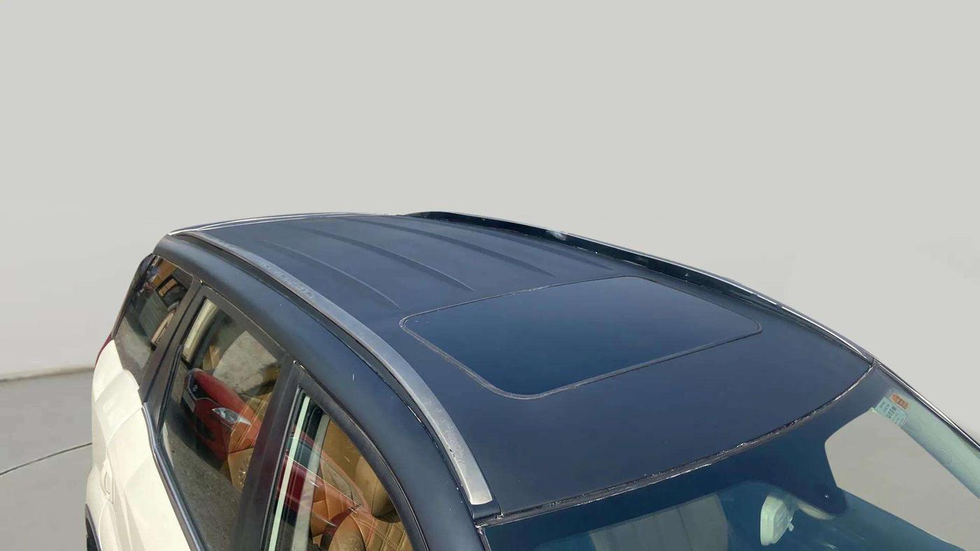 2019 Mahindra XUV500 W11(O), Diesel, Manual, 74,141 km, Roof
