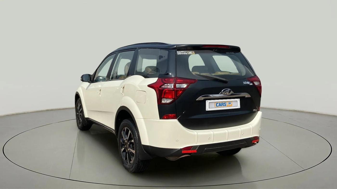 2019 Mahindra XUV500 W11(O), Diesel, Manual, 74,141 km, Left Back Diagonal