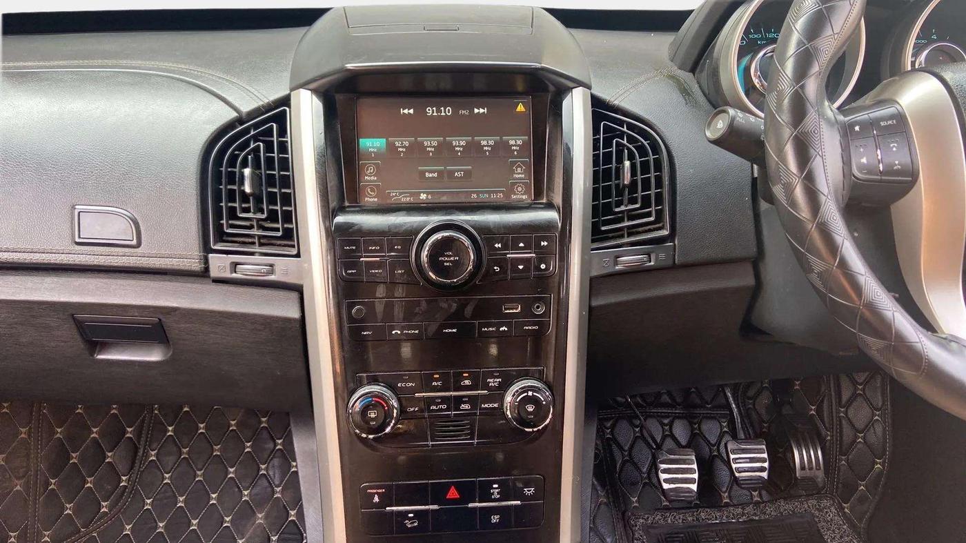 2019 Mahindra XUV500 W11(O), Diesel, Manual, 74,141 km, Air Conditioner