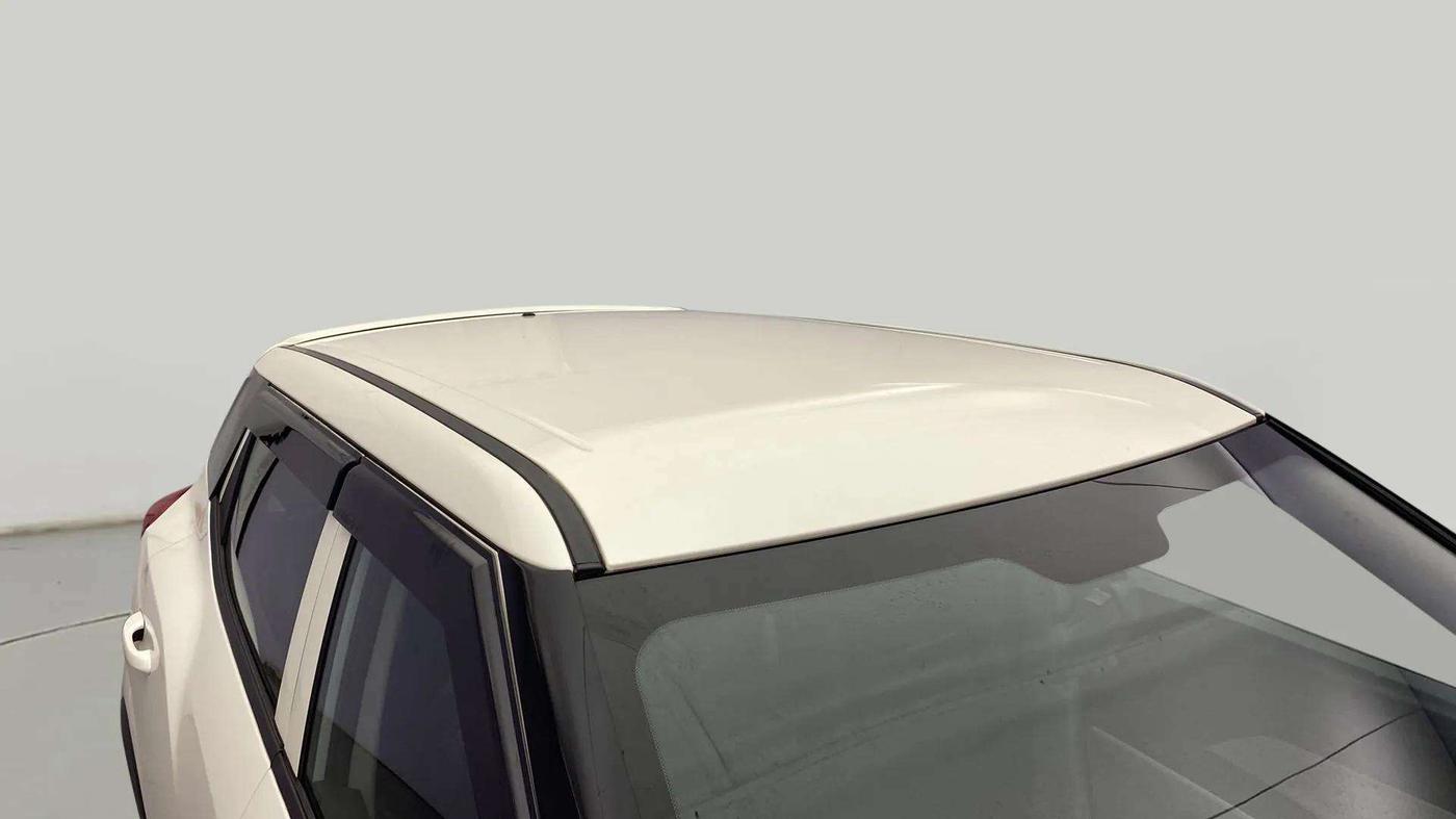 2022 Mahindra XUV300 W4 1.5 DIESEL, Diesel, Manual, 28,220 km, Roof