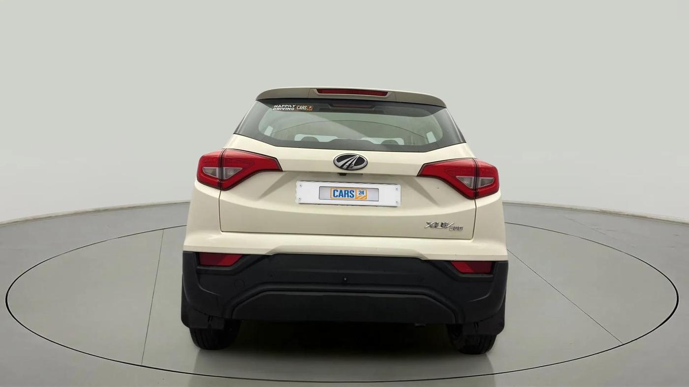 2022 Mahindra XUV300 W4 1.5 DIESEL, Diesel, Manual, 28,220 km, Back/Rear