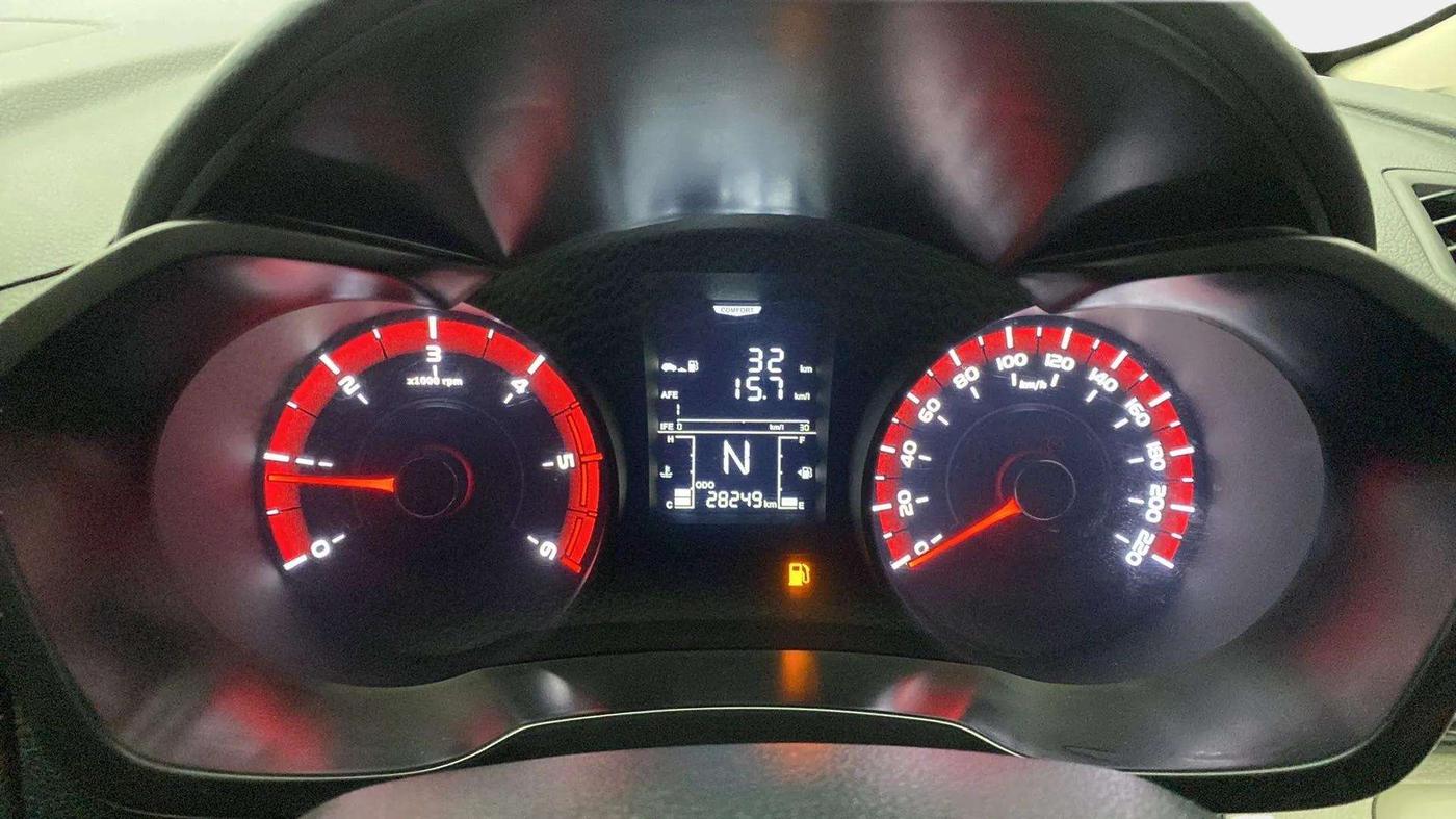 2022 Mahindra XUV300 W4 1.5 DIESEL, Diesel, Manual, 28,220 km, Odometer Image