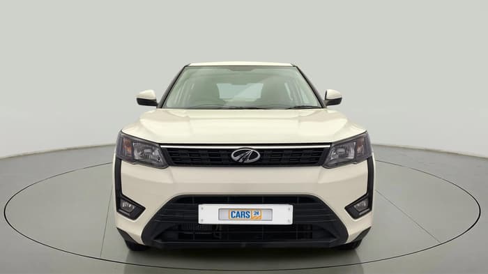 2022 Mahindra XUV300 W4 1.5 DIESEL, Diesel, Manual, 28,220 km, Front