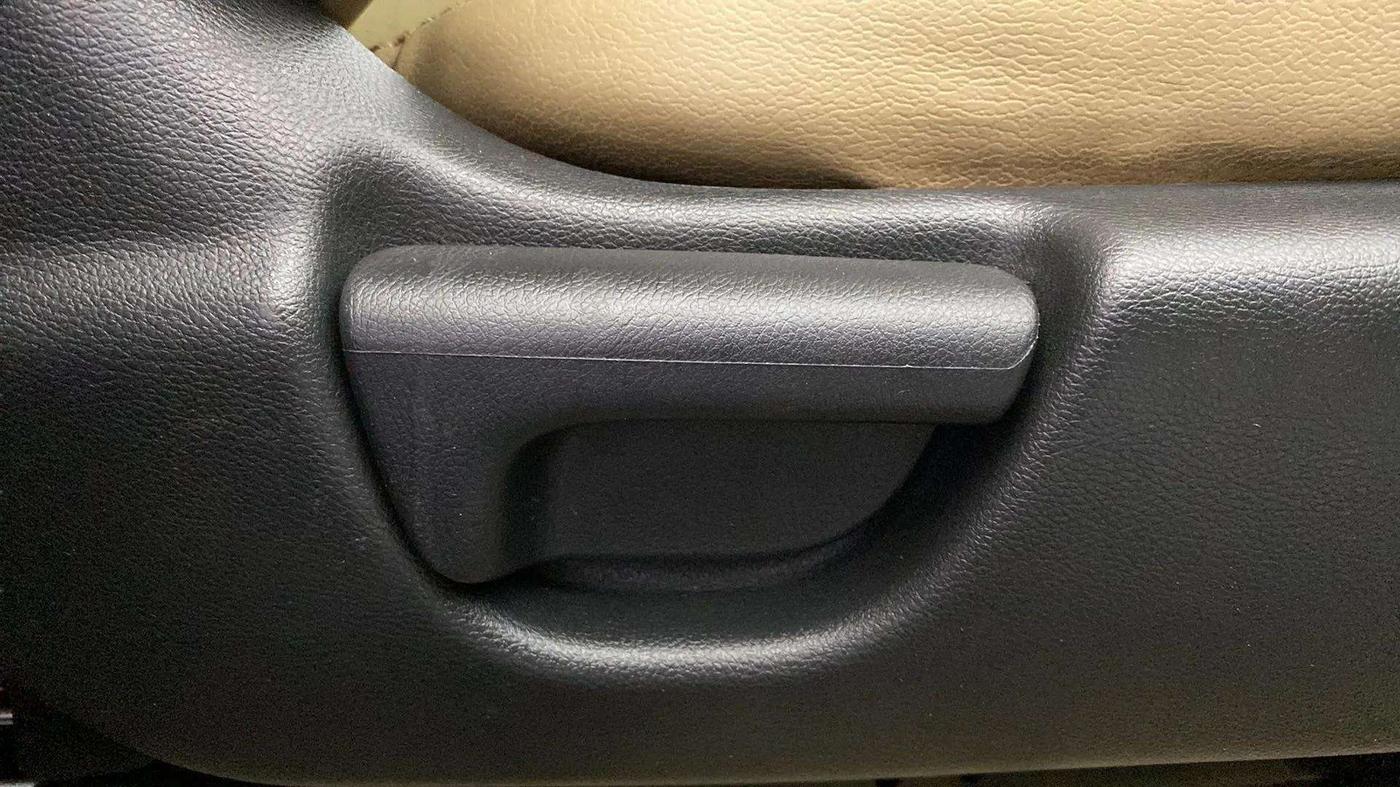 2017 Honda City 1.5L I-VTE V CVT, Petrol, Automatic, 87,574 km, Driver Side Adjustment Panel
