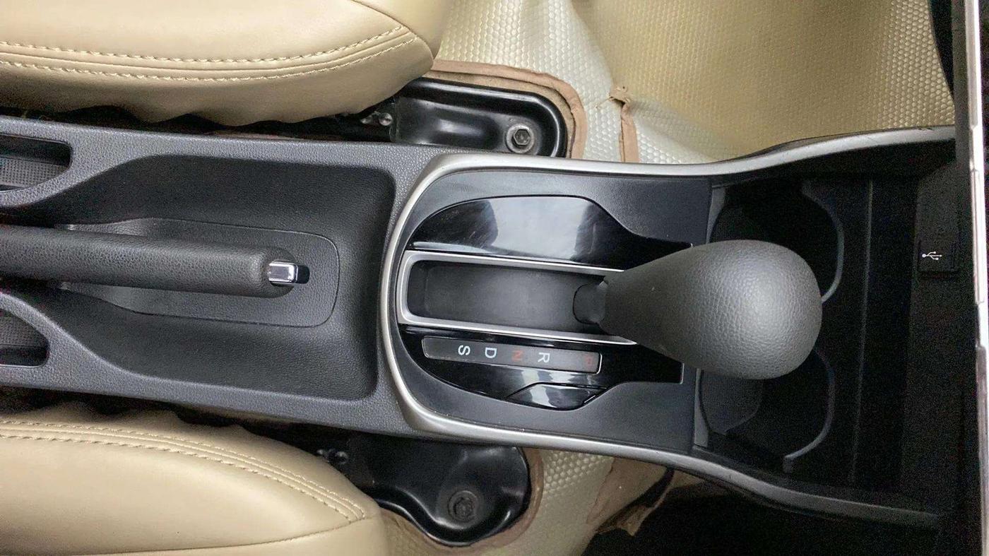 2017 Honda City 1.5L I-VTE V CVT, Petrol, Automatic, 87,574 km, Gear Lever