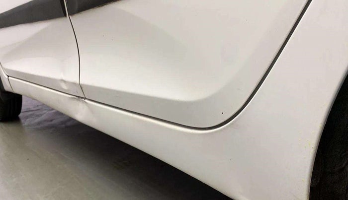 2014 Hyundai Eon 1.0 MAGNA +, Petrol, Manual, 77,659 km, Left running board - Slightly dented