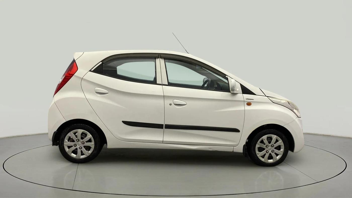 2014 Hyundai Eon 1.0 MAGNA +, Petrol, Manual, 77,659 km, Right Side View