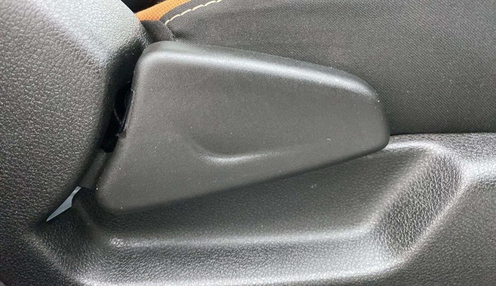 2021 Renault Kwid CLIMBER 1.0 (O), Petrol, Manual, 35,347 km, Driver Side Adjustment Panel