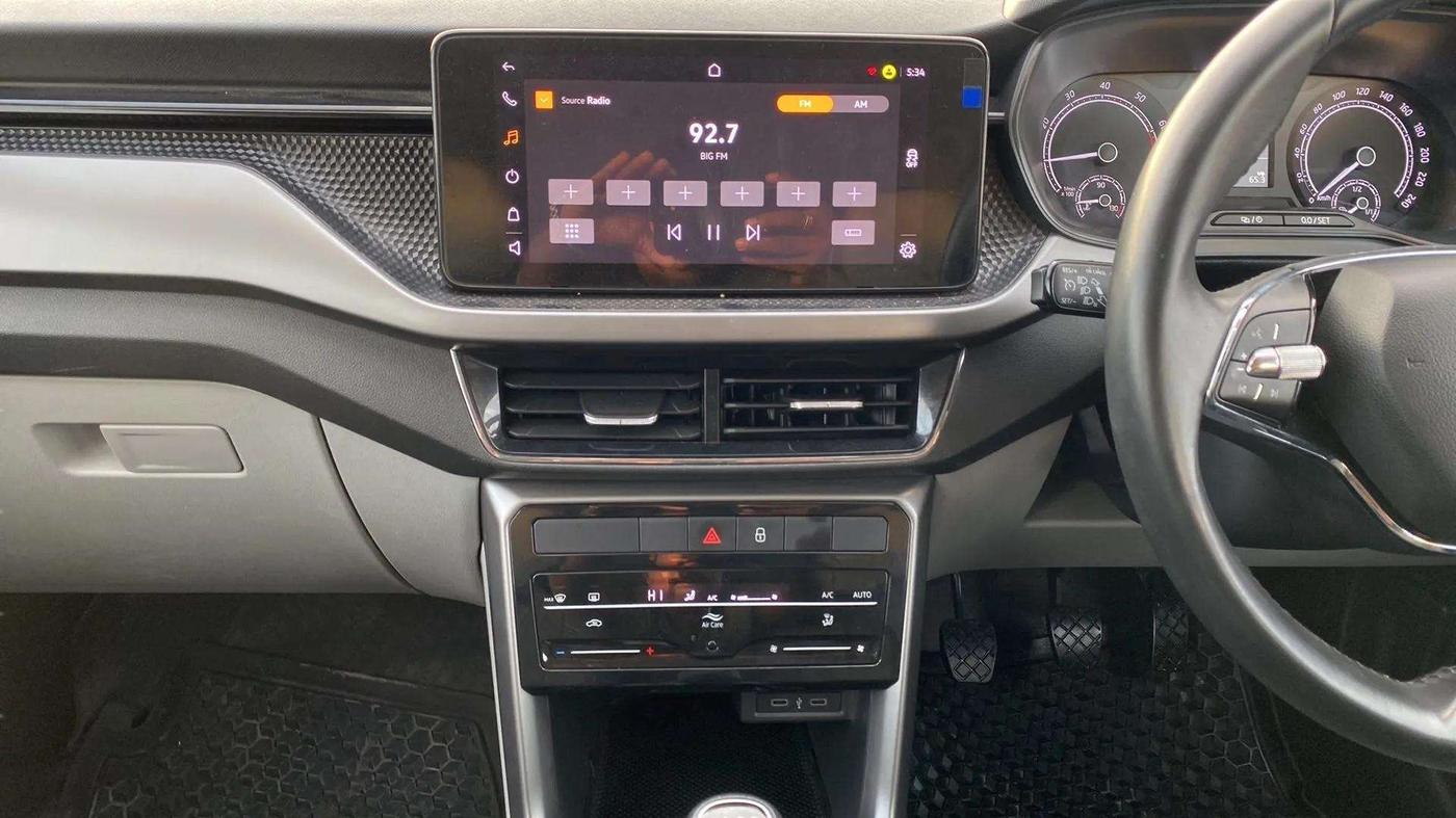 2022 Skoda KUSHAQ AMBITION 1.0L TSI MT, Petrol, Manual, 25,095 km, Air Conditioner