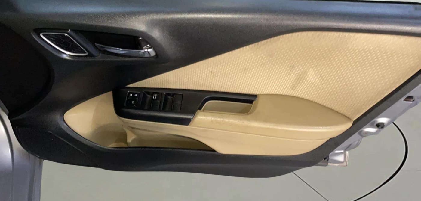 2020 Honda City 1.5L I-VTEC VX CVT, Petrol, Automatic, 40,094 km, Driver Side Door Panels Control