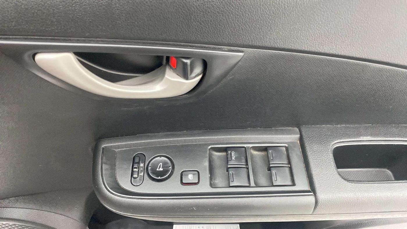 2018 Honda BR-V 1.5L I-VTEC S, Petrol, Manual, 57,427 km, Driver Side Door Panels Control