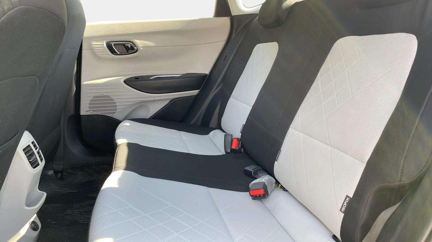 2023 Hyundai NEW I20 ASTA 1.2 MT, Petrol, Manual, 9,693 km, Right Side Rear Door Cabin