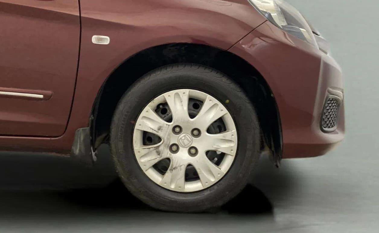 2017 Honda Amaze 1.2L I-VTEC S, Petrol, Manual, 49,516 km, Right Front Wheel