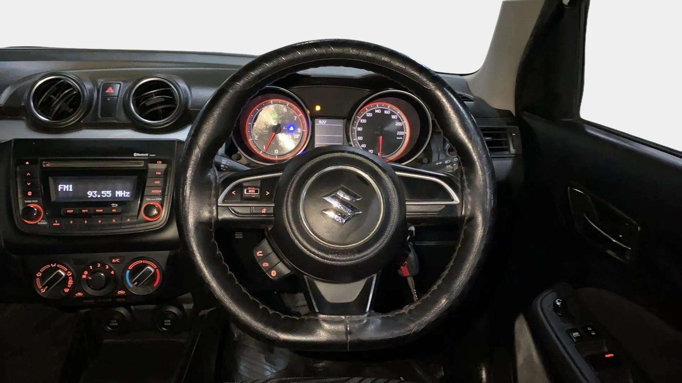 2019 Maruti Swift VXI, Petrol, Manual, 70,868 km, Steering Wheel Close Up