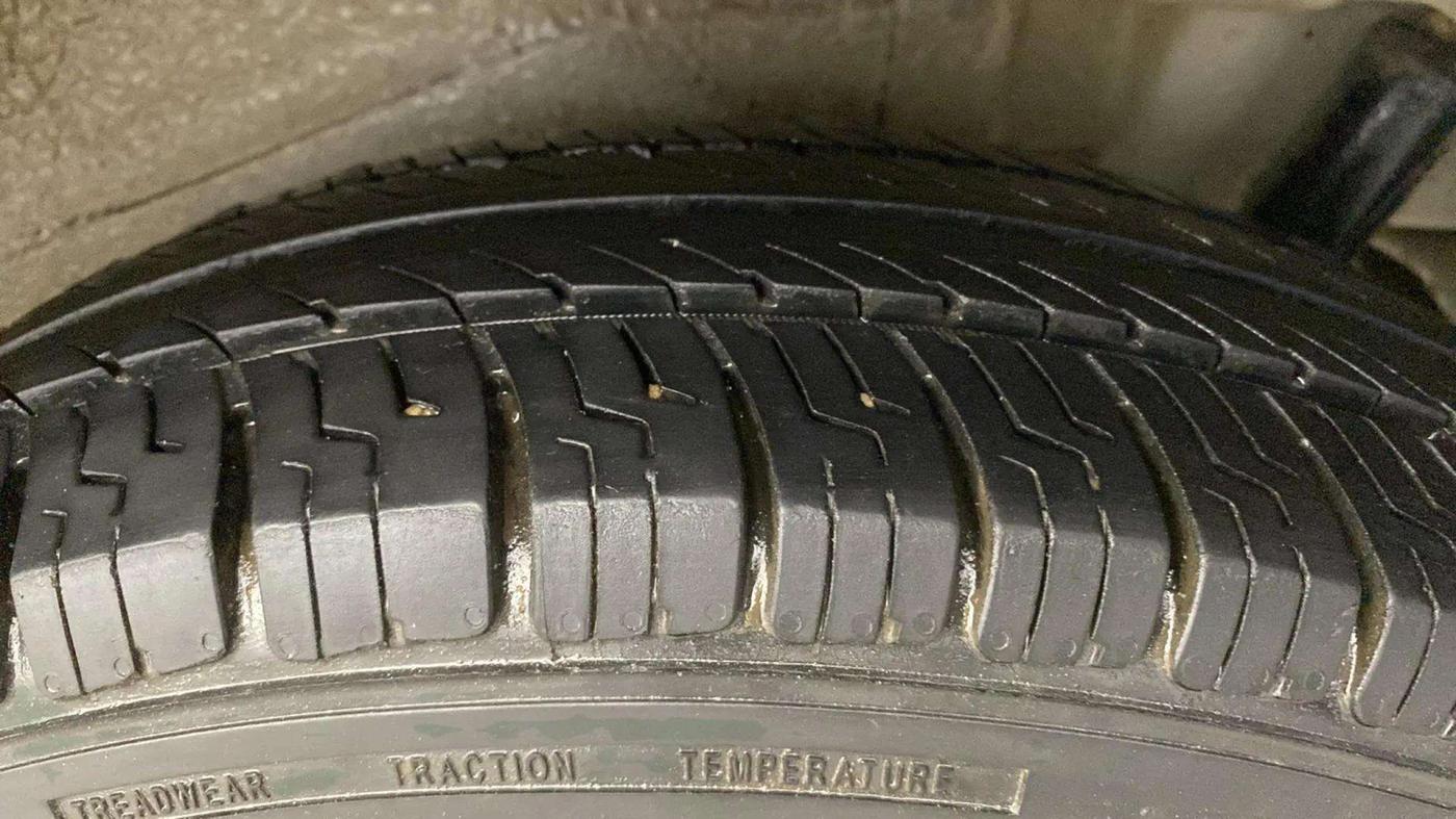 2017 Maruti Wagon R 1.0 VXI, Petrol, Manual, 86,169 km, Left Front Tyre Tread