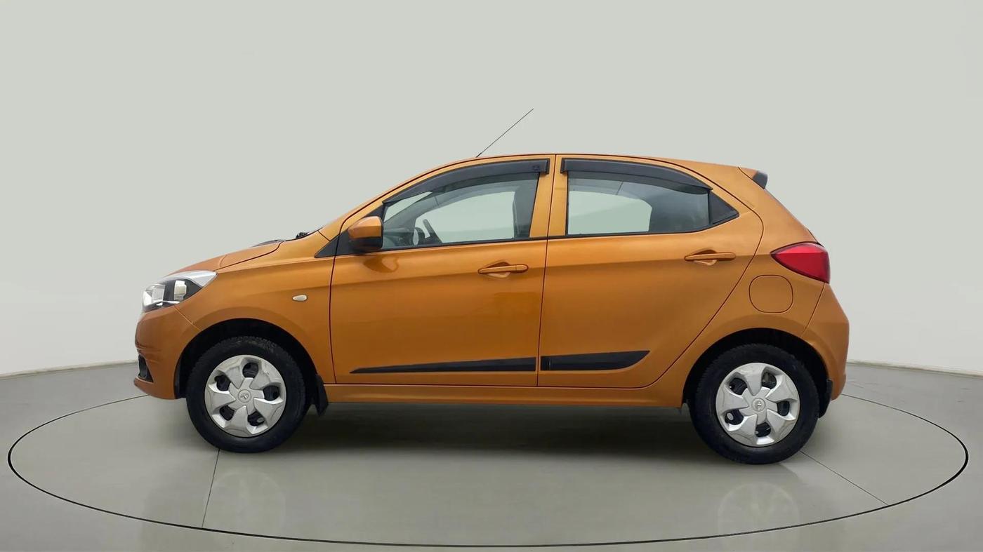 2017 Tata Tiago XT PETROL, Petrol, Manual, 46,347 km, Left Side
