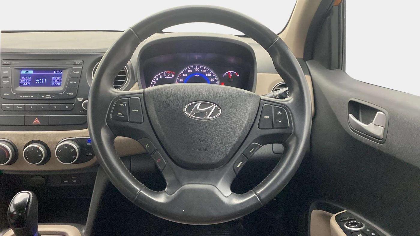 2016 Hyundai Grand i10 ASTA (O) AT 1.2 KAPPA VTVT, Petrol, Automatic, 48,761 km, Steering Wheel Close Up