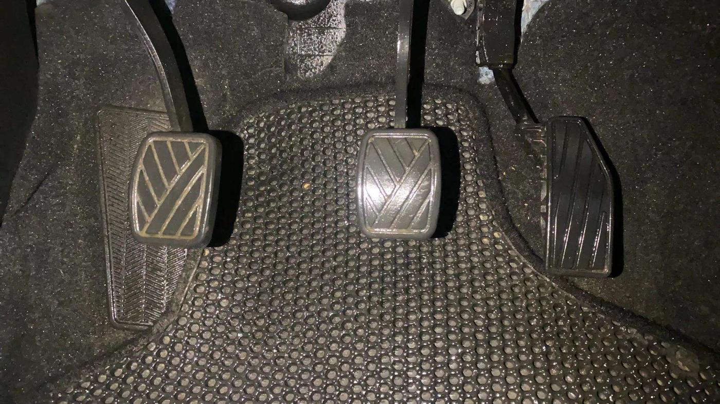 2022 Toyota Glanza E, Petrol, Manual, 43,813 km, Pedals