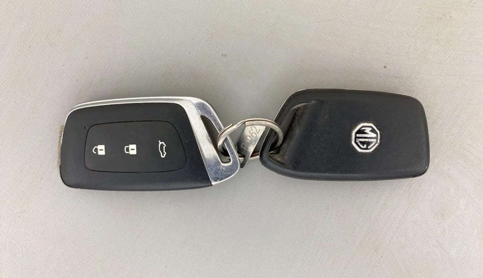 2021 MG HECTOR SHARP 1.5 PETROL CVT, Petrol, Automatic, 35,431 km, Key Close Up