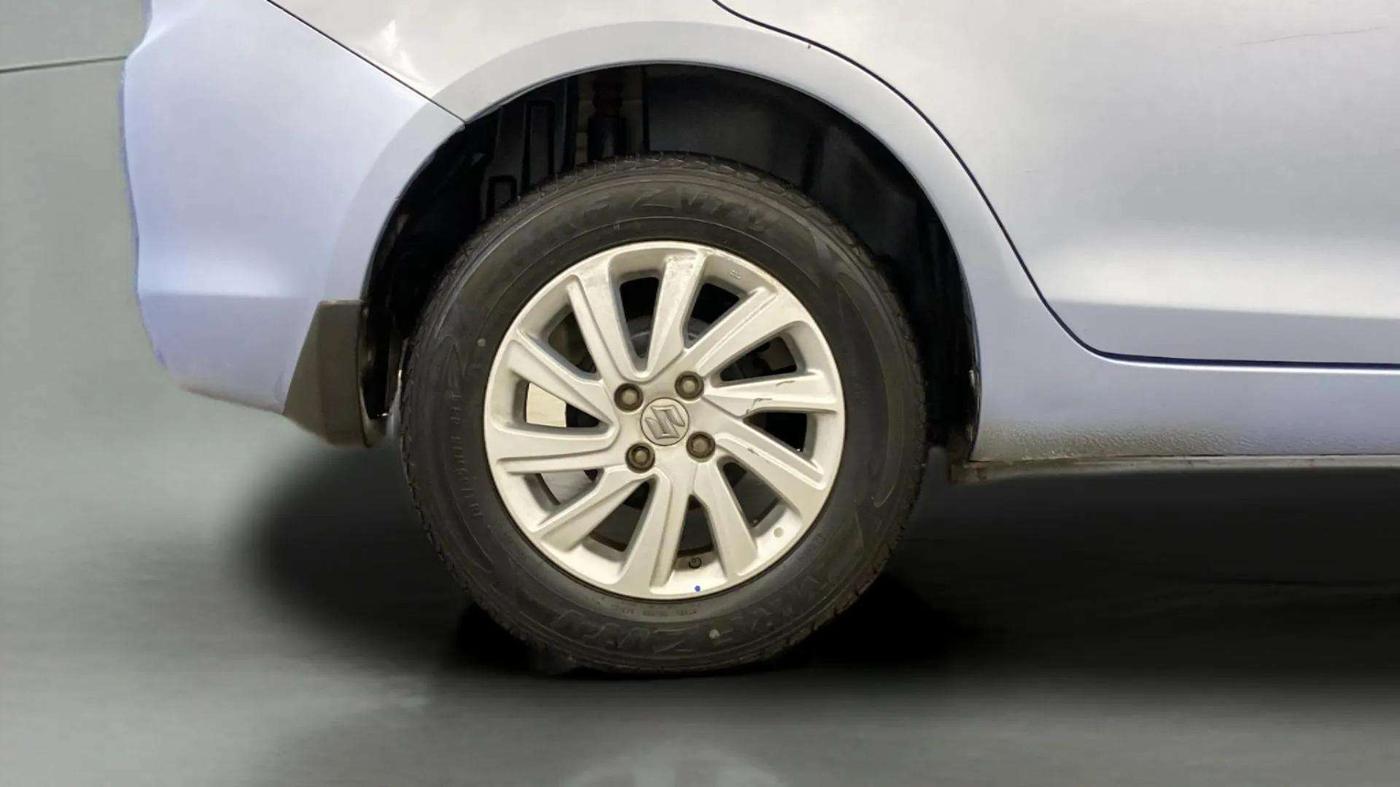 2015 Maruti Swift Dzire ZXI, Petrol, Manual, 4,831 km, Right Rear Wheel