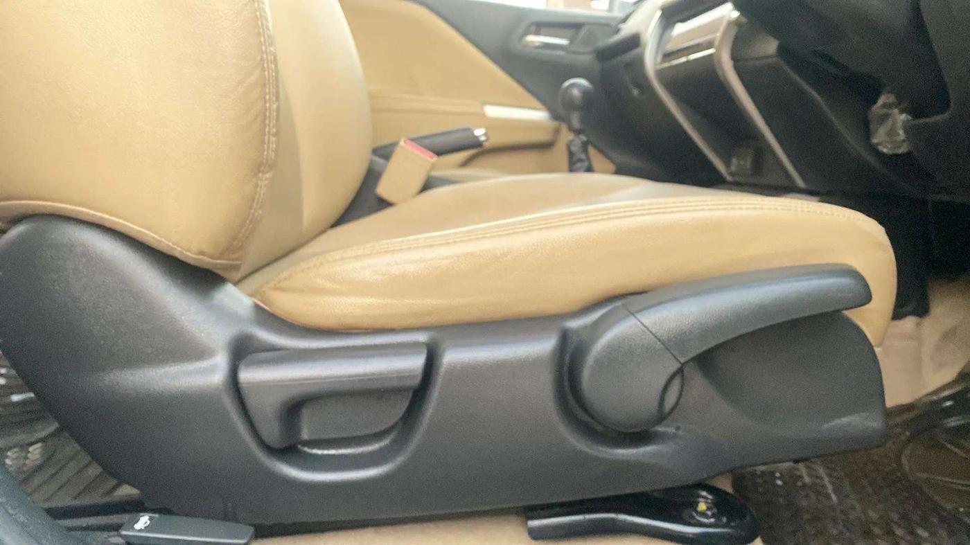 2014 Honda City 1.5L I-VTEC VX, Petrol, Manual, 25,752 km, Driver Side Adjustment Panel