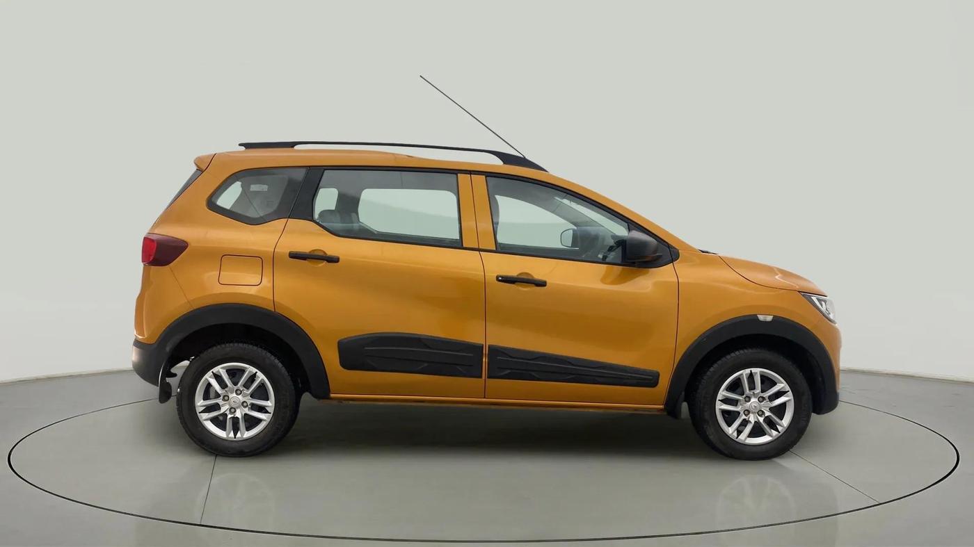 2021 Renault TRIBER RXL MT, Petrol, Manual, 11,670 km, Right Side