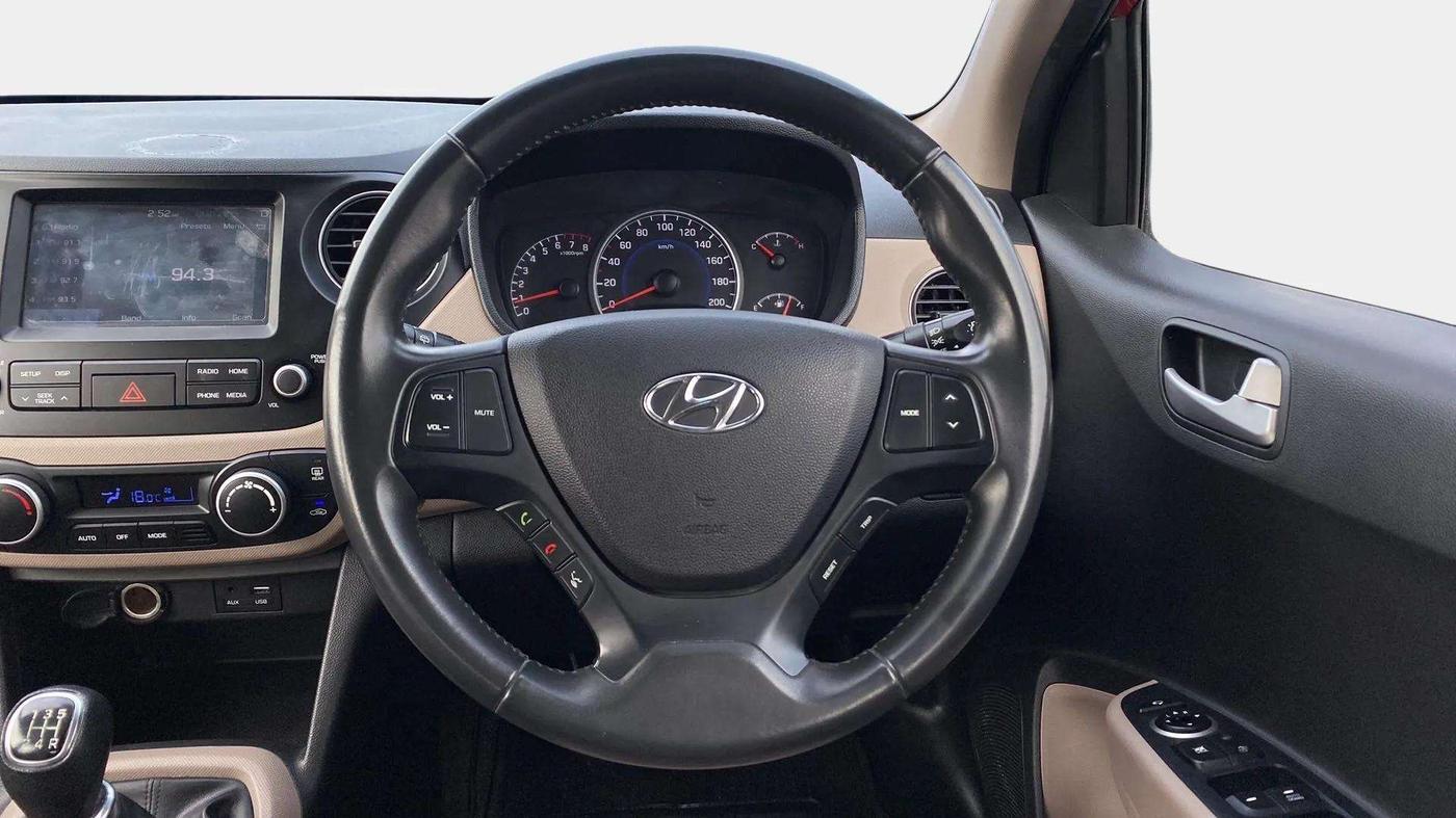 2017 Hyundai Grand i10 ASTA 1.2 KAPPA VTVT, Petrol, Manual, 32,334 km, Steering Wheel Close Up