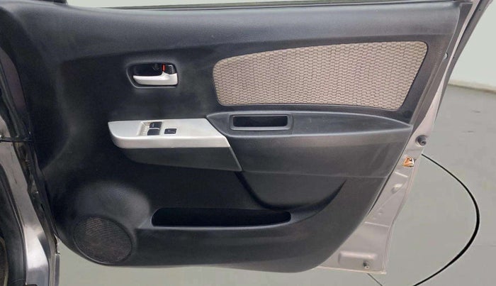 2014 Maruti Wagon R 1.0 LXI, Petrol, Manual, 32,735 km, Driver Side Door Panels Control
