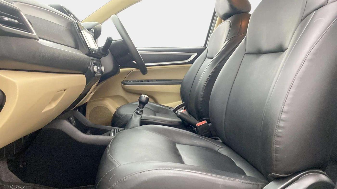 2022 Honda Amaze 1.2L I-VTEC VX, Petrol, Manual, 45,336 km, Right Side Front Door Cabin