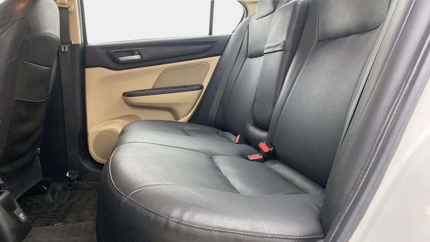 2022 Honda Amaze 1.2L I-VTEC VX, Petrol, Manual, 45,336 km, Right Side Rear Door Cabin
