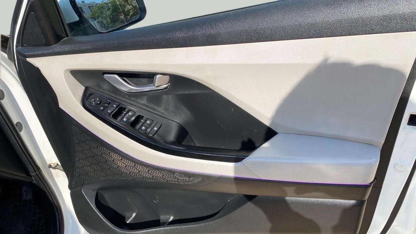 2022 Hyundai Creta SX 1.5 PETROL, Petrol, Manual, 46,778 km, Driver Side Door Panels Control