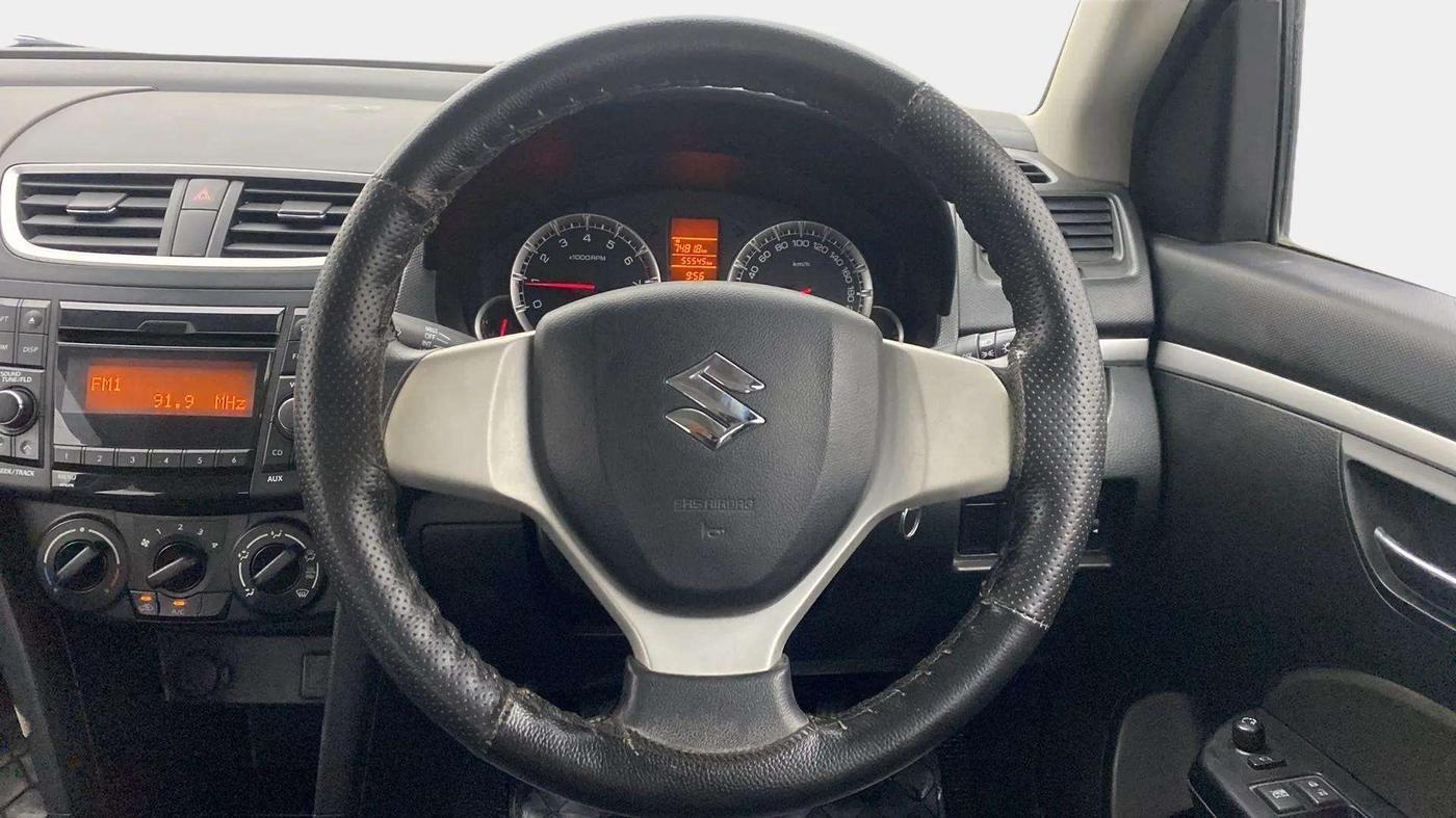2017 Maruti Swift VXI O, Petrol, Manual, 55,867 km, Steering Wheel Close Up