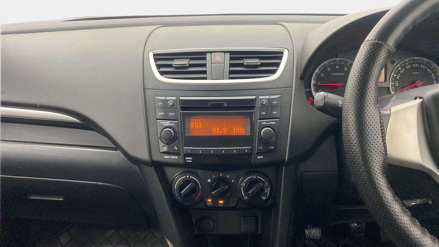 2017 Maruti Swift VXI O, Petrol, Manual, 55,867 km, Air Conditioner