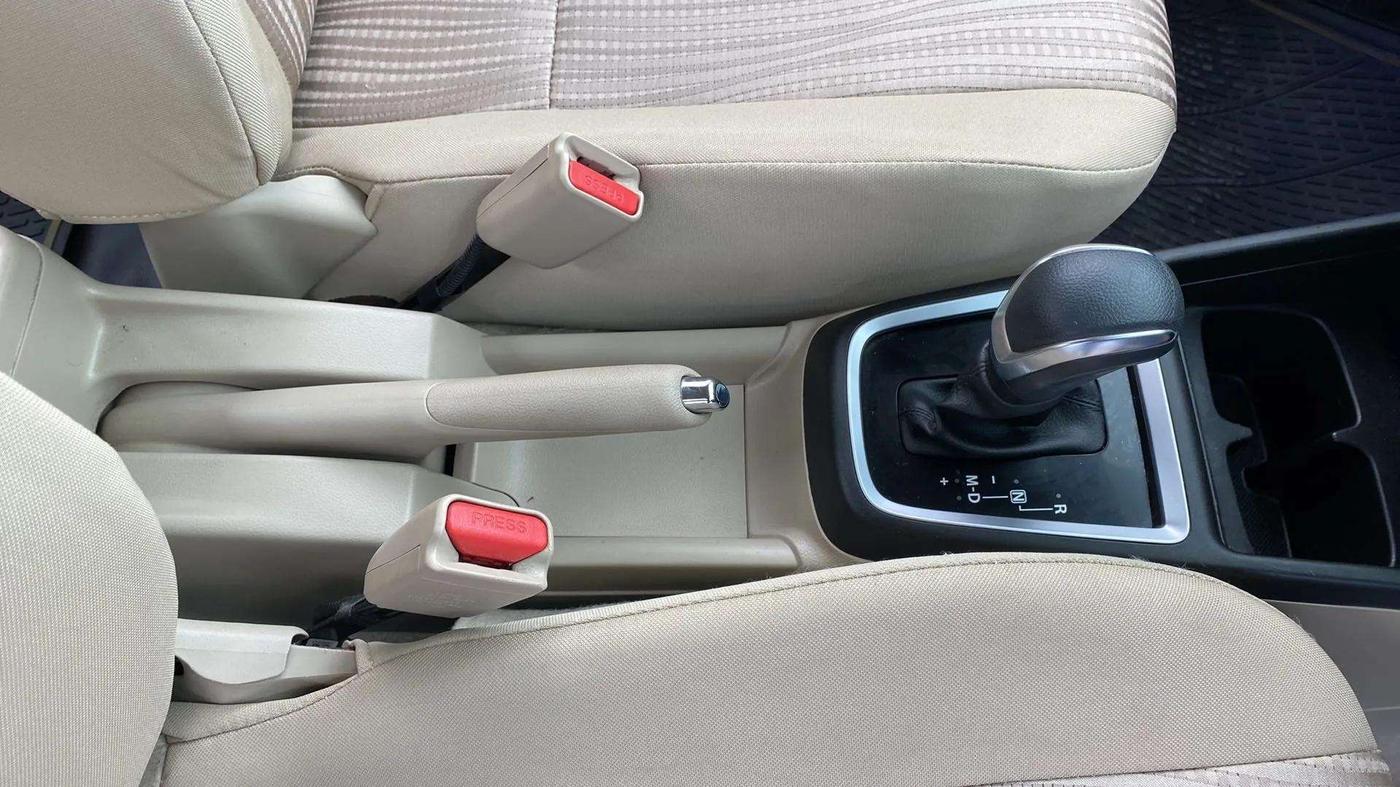 2023 Maruti Dzire ZXI Plus AMT, Petrol, Automatic, 39,394 km, Gear Lever
