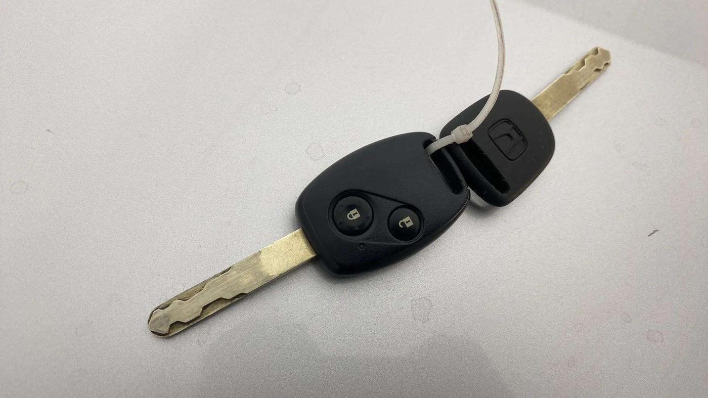 2015 Honda Brio S MT, Petrol, Manual, 28,235 km, Key Close Up