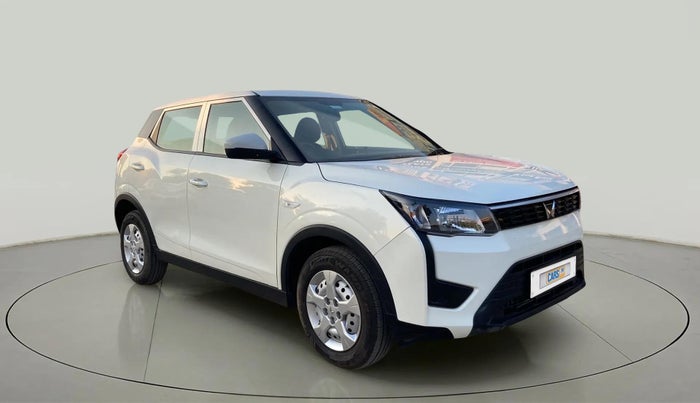 2023 Mahindra XUV300 W4 1.2 PETROL, Petrol, Manual, 11,243 km, SRP