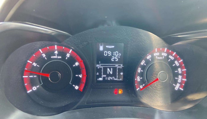 2023 Mahindra XUV300 W4 1.2 PETROL, Petrol, Manual, 11,243 km, Odometer Image